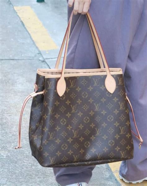 is louis vuitton cheaper in singapore|louis vuitton artsy singapore price.